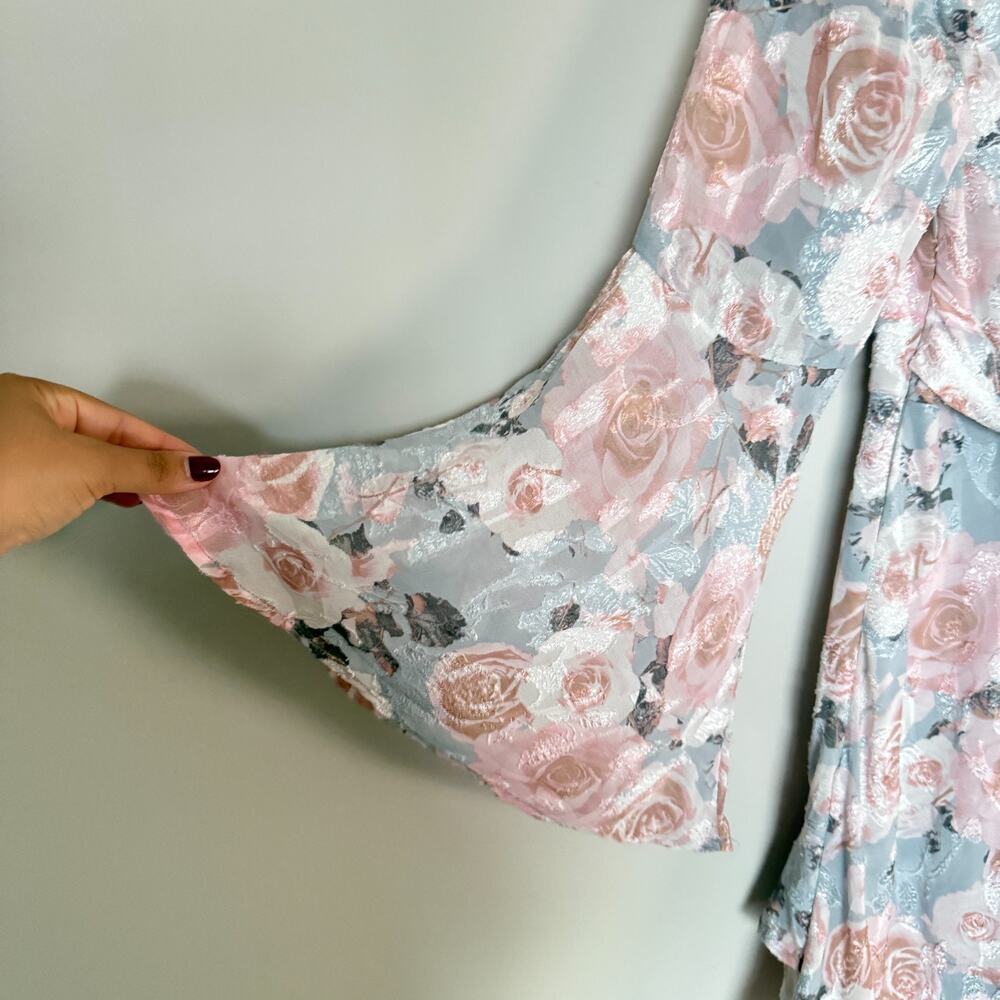 Francesca's Mi Ami Women Bell Sleeve Dress XL Floral Boho Fairy Coquette Cottage - Picture 4 of 9